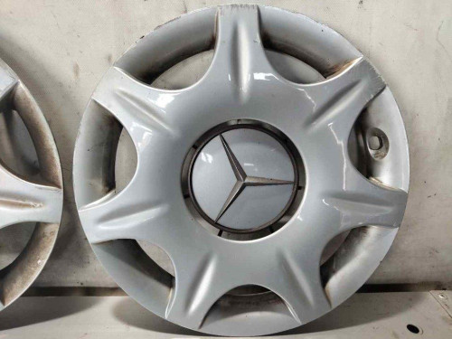 TAPACUBOS Mercedes-Benz CLASE E (BM 210) BERLINA 