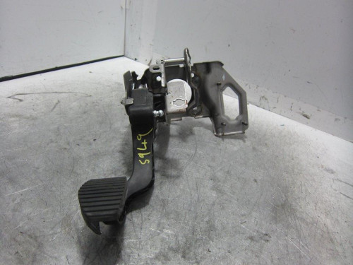 PEDAL EMBRAGUE PEUGEOT 208 