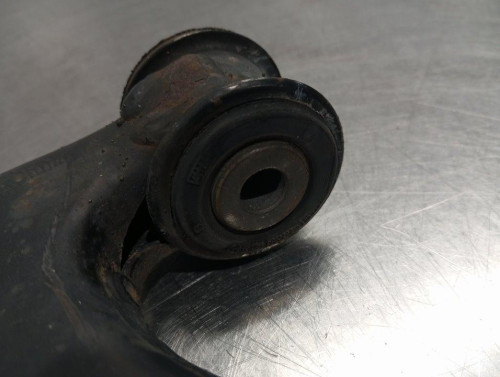  BRAZO SUSPENSION DELANTERO IZQUIERDO 