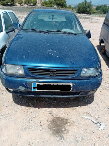 SEAT IBIZA (6K1) — vehículo donante para recambios 