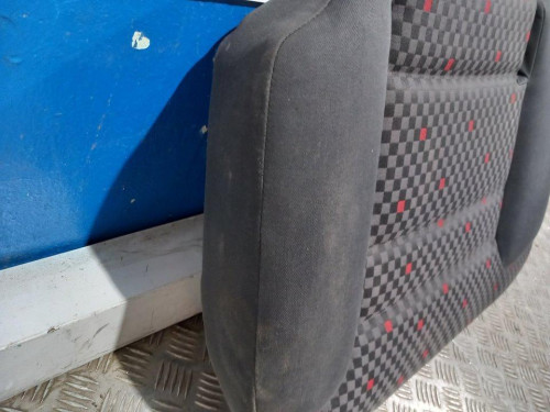  ASIENTO TRASERO 