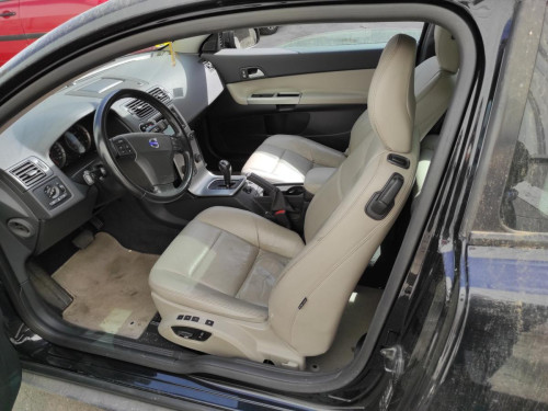 VOLVO C30 — vehículo donante para recambios 