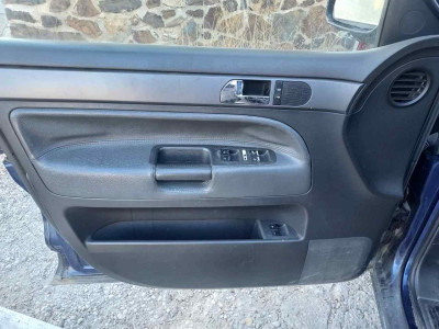 VOLKSWAGEN TOUAREG (7LA)