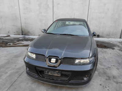 SEAT LEON (1M1)