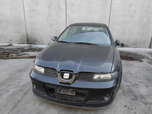 SEAT LEON (1M1) — vehículo donante para recambios 