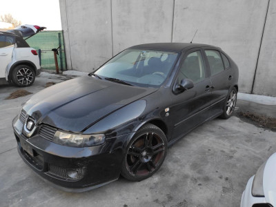 SEAT LEON (1M1)