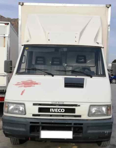  IVECO DAILY FURGÓN 