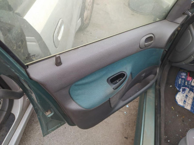 MANETA INTERIOR DELANTERA IZQUIERDA