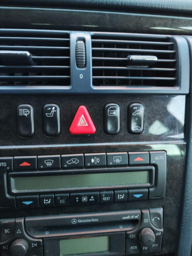 WARNING Mercedes-Benz CLASE E (BM 210) BERLINA 