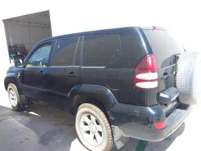 TOYOTA LAND CRUISER (J12)