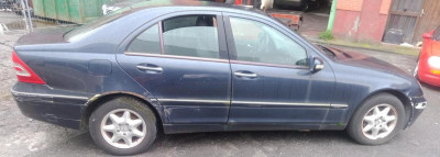 MERCEDES-BENZ CLASE C (BM 203) BERLINA