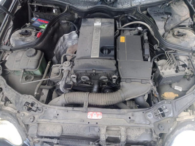 MERCEDES-BENZ CLASE C (BM 203) BERLINA