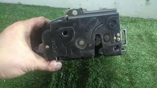 CERRADURA PUERTA DELANTERA DERECHA Volkswagen GOLF IV BERLINA (1J1)(10.1997) 