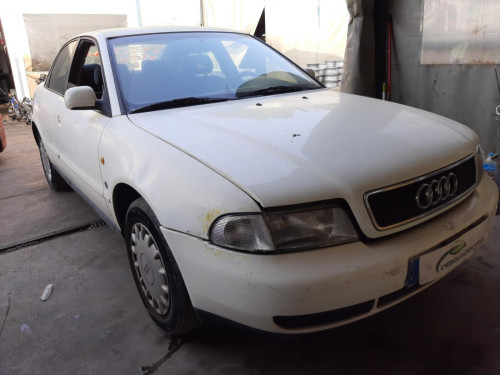  AUDI A4 BERLINA (B5) 