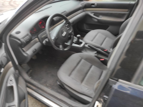 AUDI A4 BERLINA (B5) — vehículo donante para recambios 