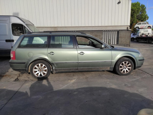 VOLKSWAGEN PASSAT VARIANT (3B6) — vehículo donante para recambios 