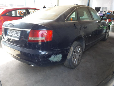 AUDI A6 BERLINA (4F2)