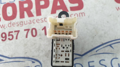  MANDO ELEVALUNAS DELANTERO DERECHO Nissan TIIDA (C11X/SC11X) 