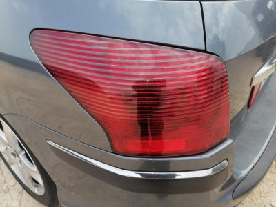 PEUGEOT 407 SW