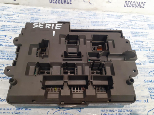  CAJA RELES / FUSIBLES 