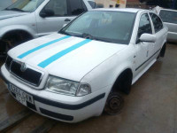 SKODA OCTAVIA BERLINA (1U2)