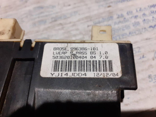  MOTOR ELEVALUNAS DELANTERO DERECHO 
