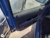 GUARNECIDO PUERTA DELANTERA IZQUIERDA