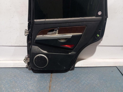  PUERTA TRASERA DERECHA SSANGYONG REXTON 