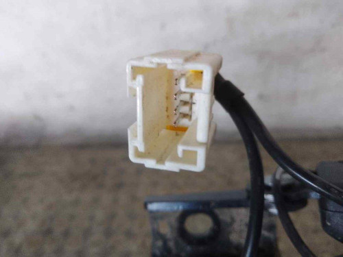 ENGANCHE CINTURON TRASERO CENTRAL CITROEN C4 BERLINA 