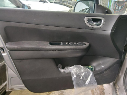 PEUGEOT 307 (S1)(04.2001) — автомобиль-донор на запчасти 