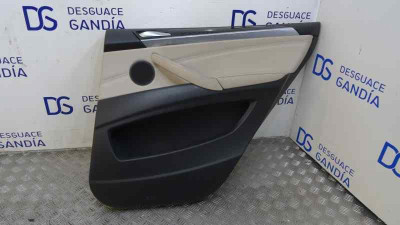 GUARNECIDO PUERTA TRASERA DERECHA