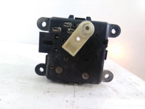MOTOR APERTURA TRAMPILLAS CLIMATIZADOR Nissan TERRANO II (R20) 