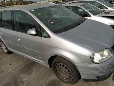 VOLKSWAGEN TOURAN (1T1)