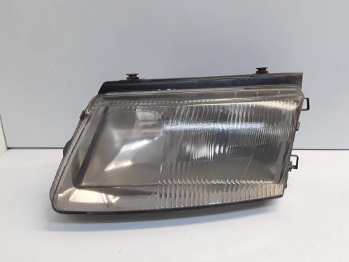 FARO IZQUIERDO Volkswagen PASSAT BERLINA (3B2) 