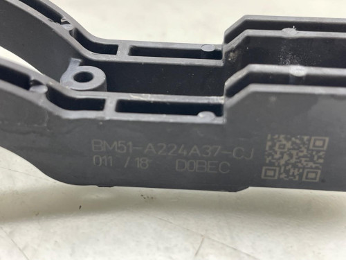 SOPORTE MANETA EXTERIOR TRASERA IZQUIERDA Ford KUGA (CBS) 