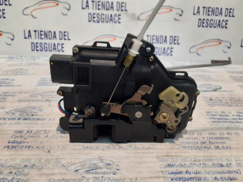 CERRADURA PUERTA DELANTERA DERECHA 