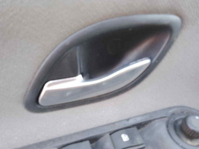 MANETA INTERIOR DELANTERA IZQUIERDA