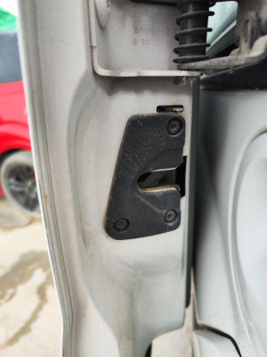 CERRADURA PUERTA TRASERA IZQUIERDA