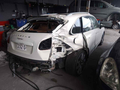 PORSCHE CAYENNE (TIPO 92A) — vehículo donante para recambios 