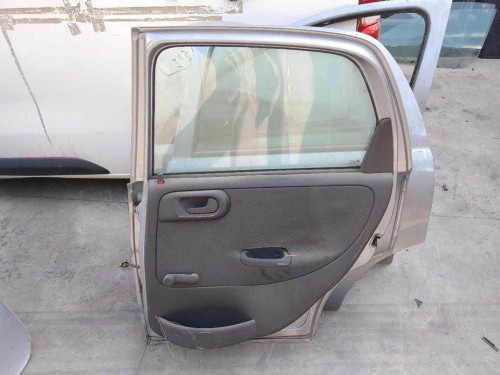 PUERTA TRASERA DERECHA OPEL CORSA C 