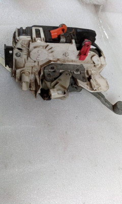 CERRADURA PUERTA DELANTERA IZQUIERDA, DODGE, NITRO (KA)