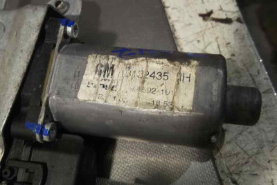 ELEVALUNAS DELANTERO DERECHO, OPEL, ZAFIRA B