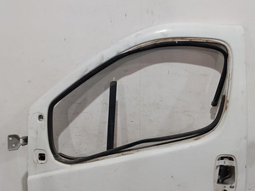 PUERTA DELANTERA IZQUIERDA Nissan PRIMASTAR (X83) 