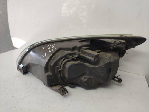 FARO DERECHO Ford FOCUS BERLINA (CAP) 