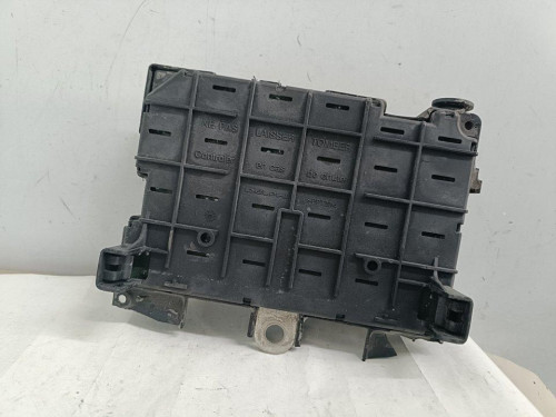 CAJA RELES / FUSIBLES PEUGEOT 307 (S1)(04.2001) 