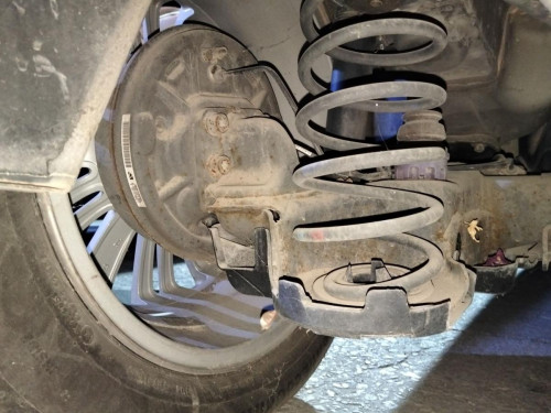 MANGUETA TRASERA IZQUIERDA Peugeot 208 