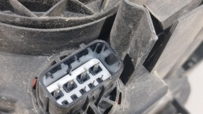 FARO DERECHO, LAND ROVER, RANGE ROVER (LM)