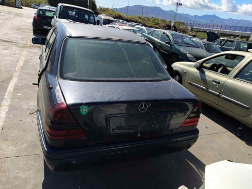  MERCEDES-BENZ CLASE C (BM 202) BERLINA 