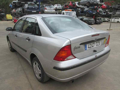  FORD FOCUS BERLINA (CAK) 
