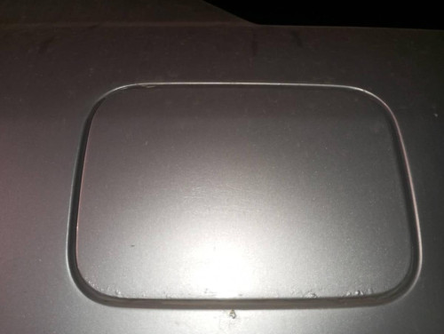 TAPA EXTERIOR COMBUSTIBLE MAZDA 323 F/S BERLINA (BJ) 